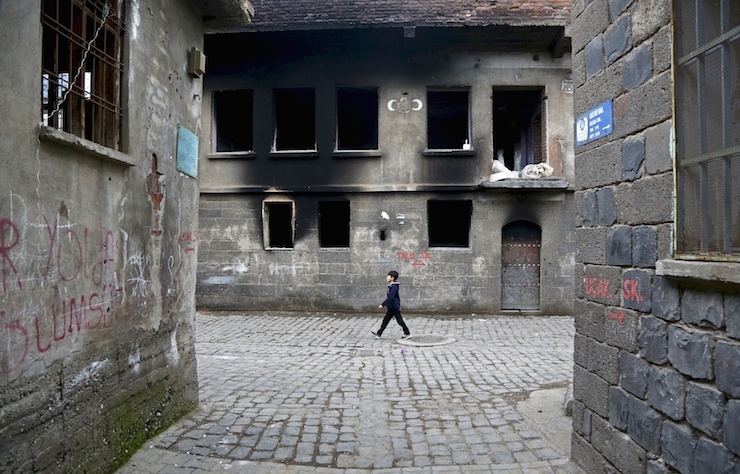 Diyarbakır Sur&#8217;da 6 mahalledeki 45 sandık, başka yere taşındı