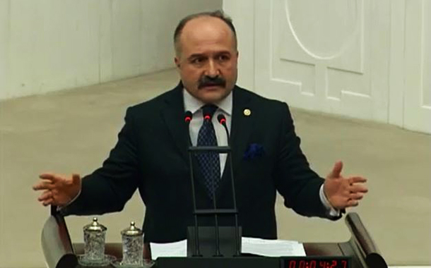 MHP’li Erhan Usta’dan müftülüklere nikah yetkisi verilmesine destek