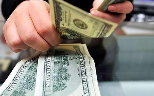 Halk TL’ye güvenmiyor: Banka hesaplarındaki döviz rekor seviyede