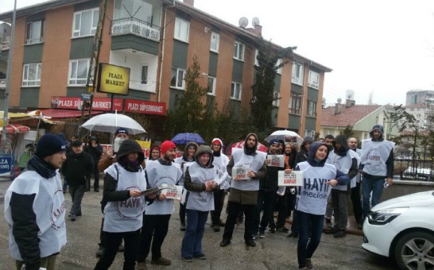 Seyran&#8217;da saldırılara karşı sokağa çıkanlar &#8220;Hayır&#8221;ın sesini büyüttü