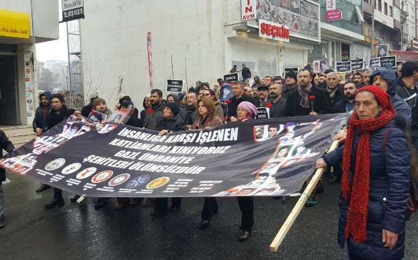 Katliamın 22. yılında Gazi halkı, polis saldırısına rağmen yürüdü
