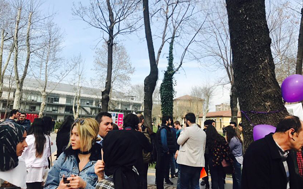 Bilgi Üniversitesi’nde 8 Mart standına tekbirli saldırı