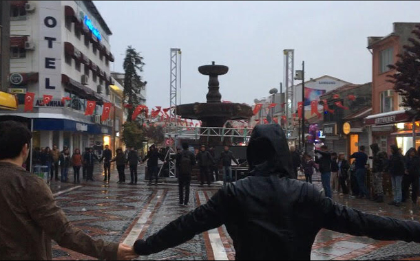 Edirneliler &#8220;Hayır daha bitmedi&#8221; diyerek Saraçlar Caddesi&#8217;nde buluştu