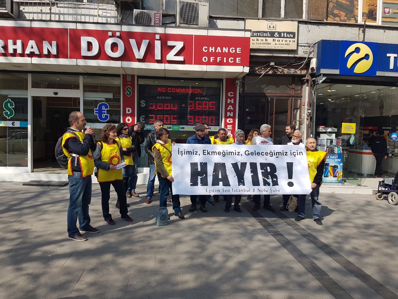 Eğitim emekçileri referandumda &#8220;Hayır&#8221; oylarına sahip çıkmaya çağırıyor