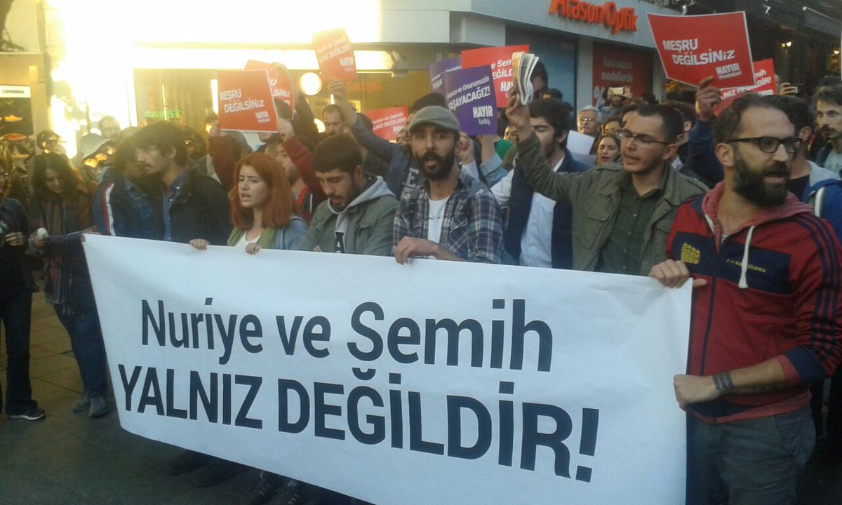 Kadıköy&#8217;de &#8220;Nuriye ve Semih onurumuzdur&#8221; diyenlere polis saldırısı