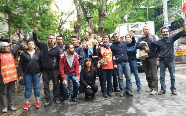 Açlık grevinin 70. günü: Yine polis saldırdı, direniş sürüyor