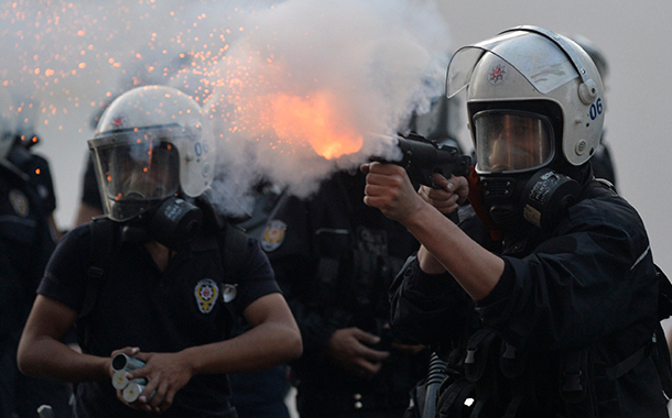 Gezi&#8217;de gözünü kaybeden Ünveren&#8217;e bir milyon lira tazminat