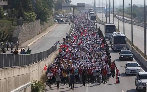 Adalet Yürüyüşü&#8217;nde 21. gün: &#8220;AKP adaleti değil, evrensel adalet lazım&#8221;