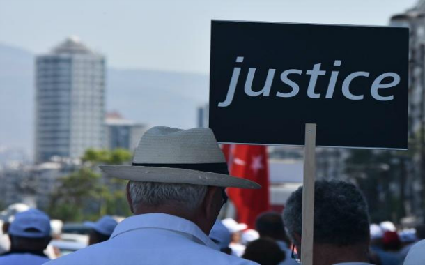 İzmir&#8217;den İstanbul&#8217;a Adalet Yürüyüşü başladı