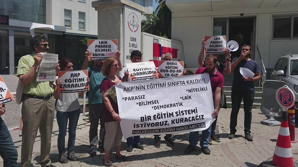 Eğitim Hakkı Meclisi İzmir Milli Eğitim önünde: Siz yıktınız, biz kuracağız!
