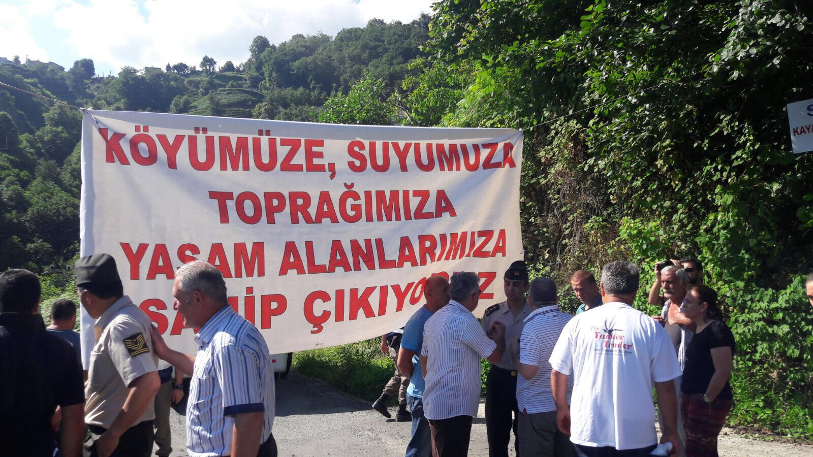Rize&#8217;de taş ocağı çalışması, jandarma korumasında başladı