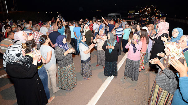 Karabüklü köylüler yolu kesti: Bu çöplük buradan kalkacak