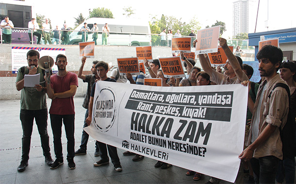 Halkevleri&#8217;nden Mecidiyeköy&#8217;de zam protestosu: Ulaşımda da adalet şart
