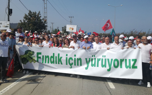 Fındıkta Adalet Yürüyüşü&#8217;nde ikinci gün: &#8220;Acep ne olacak üreticinin halları?&#8221;