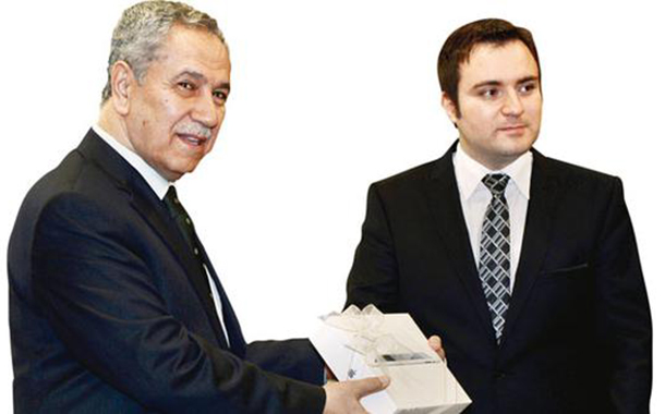 Danışmanı yazdı, Arınç paylaştı: Adalet sorunu yapılan yanlışlardan