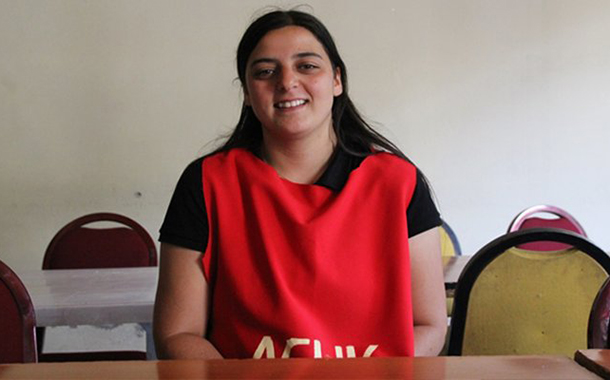 Grup Yorum üyesi Betül Varan festival yolunda gözaltına alındı