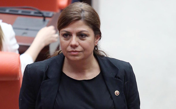 CHP Milletvekili Zeynep Altıok: &#8220;Tayin listeleri AKP örgütlerinde belirlendi&#8221;