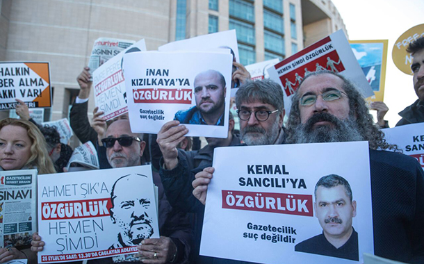 Cumhuriyet gazetesi avukatlarından AYM&#8217;nin emsal kararı ile tahliye başvurusu