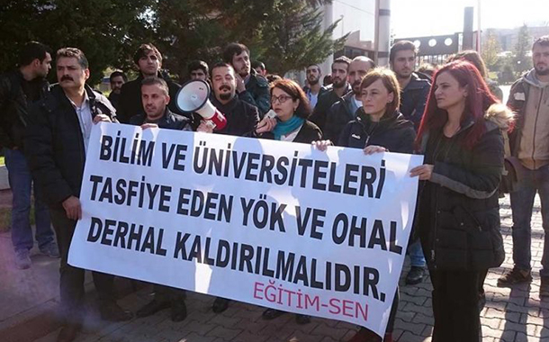 Eğitim Sen Kocaeli: &#8220;YÖK&#8217;ü ve OHAL&#8217;i tasfiye edeceğiz&#8221;