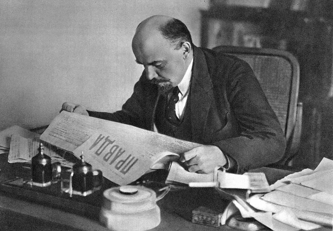 Ekim Devrimi&#8217;ni anlamak için 16 kitap