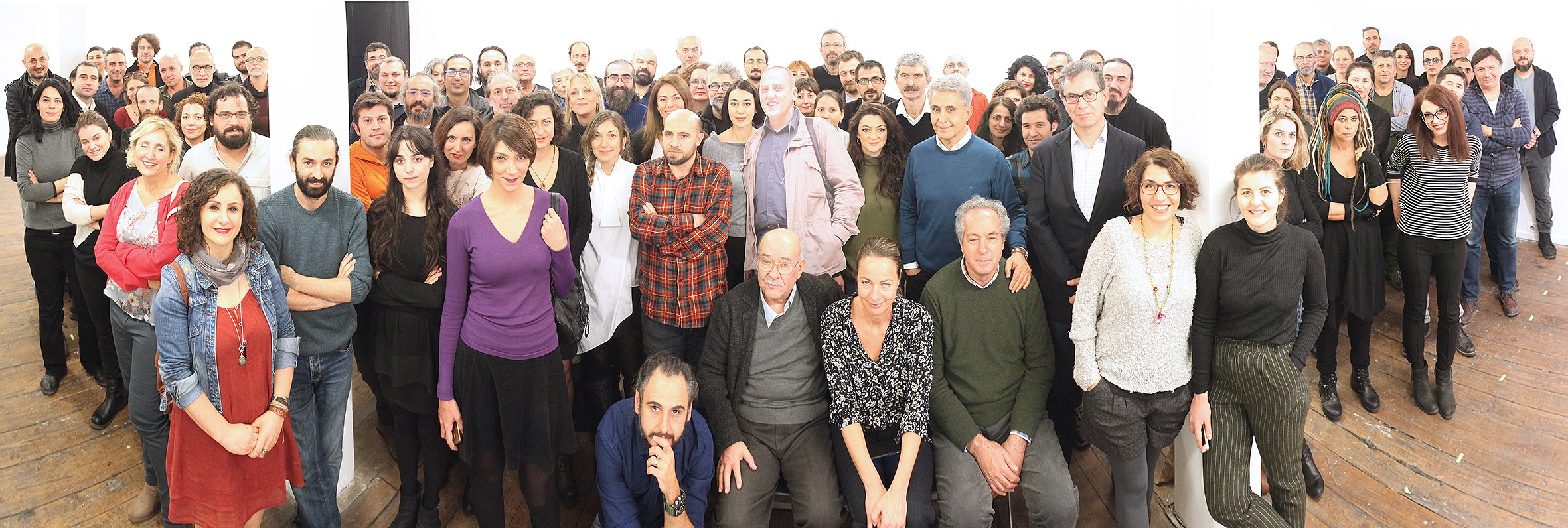 Dışarıdaki gazetecilerden içeridekilere dost selamı