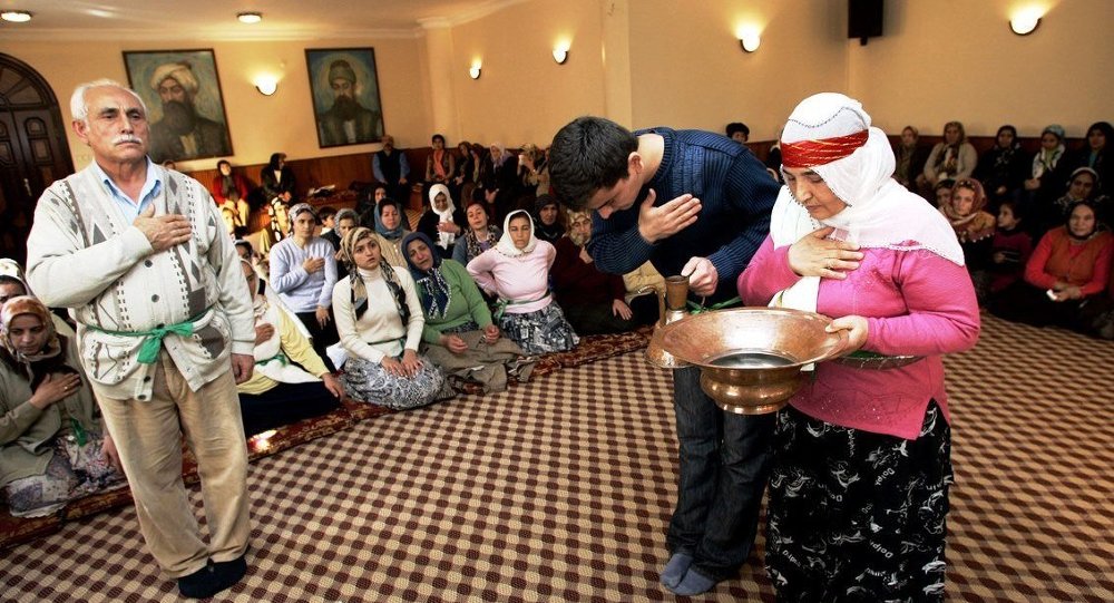 Ümraniye&#8217;de cemevlerini izleyen iki IŞİD’li yakalandı