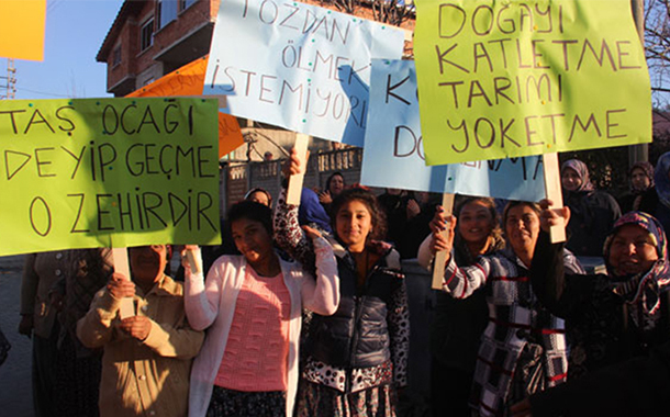 Istranca köylülerinin &#8220;taş ocağına hayır&#8221; protestosu toplantıyı iptal ettirdi