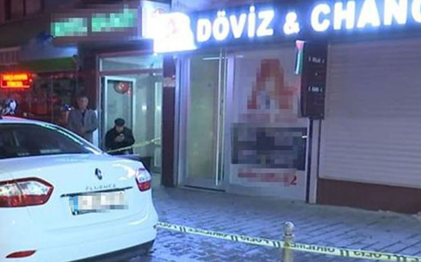 Fatih’te döviz bürosu soyuldu, hırsızlardan kalanı da polis çaldı