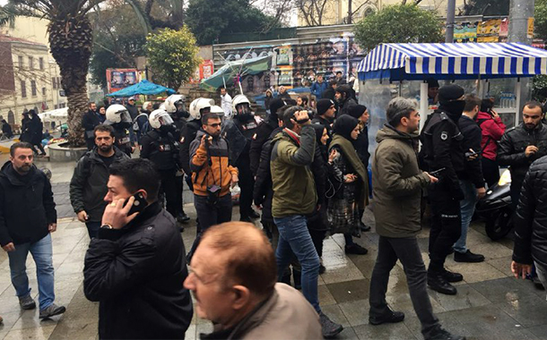 Kadıköy&#8217;de &#8220;Afrin&#8217;de savaşa hayır&#8221; eyleminde gözaltına alınan 11 kişi tutuklandı