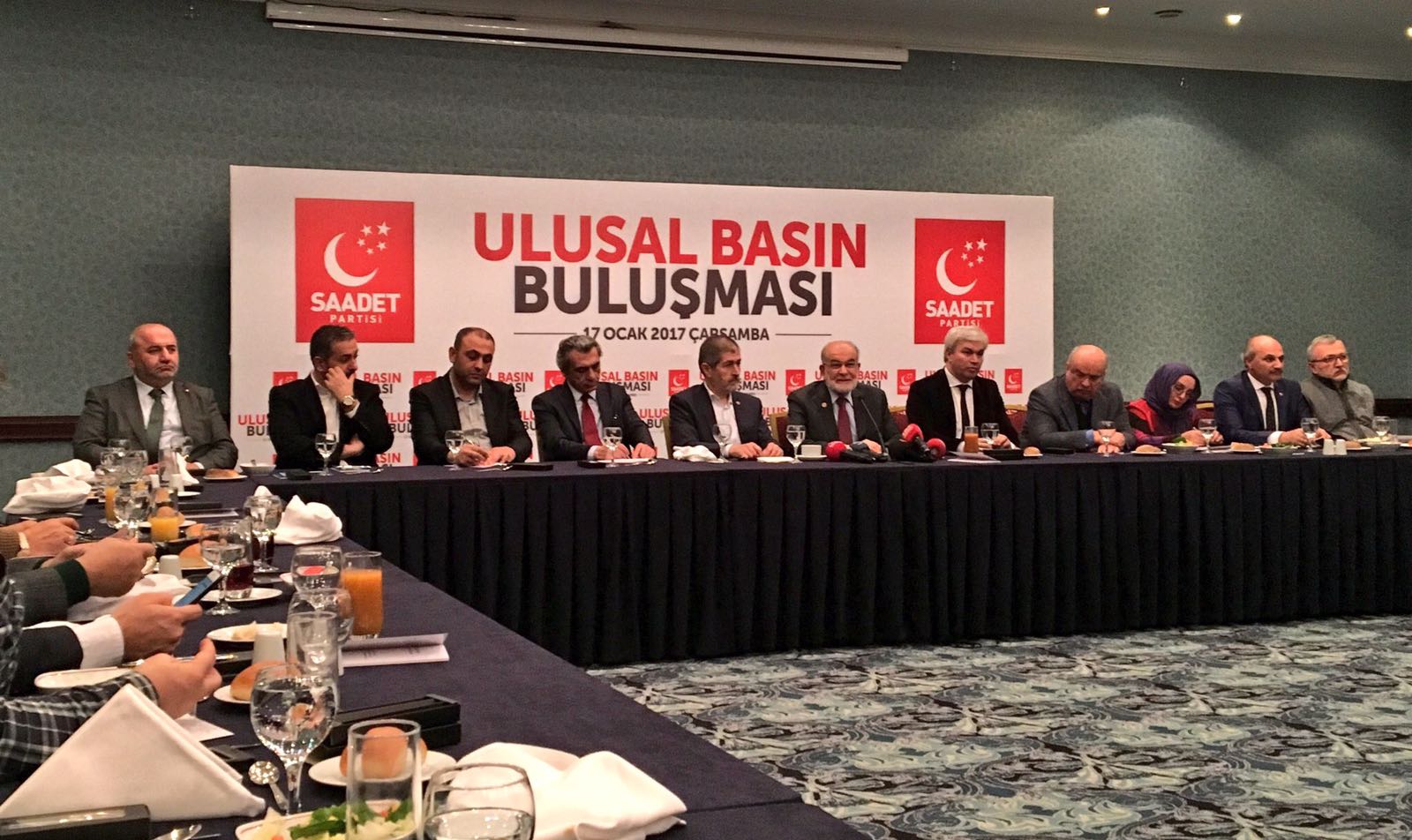 Saadet Partisi’nden Fehmi Koru’lu basın toplantısı: Gül 2019 için gerekli vasıflara uygun