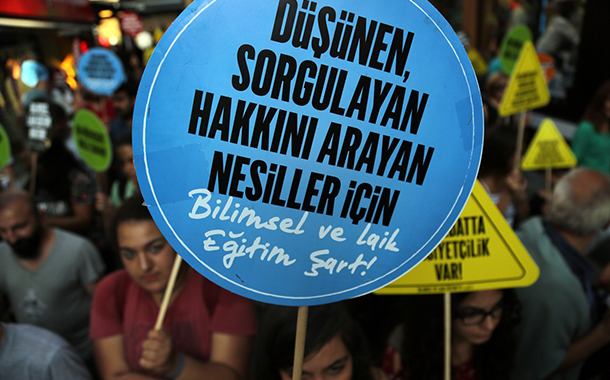 Bilimsel ve Laik Eğitim Hareketi &#8220;Artık yeter!&#8221; diyen velileri kürsüye çağırıyor