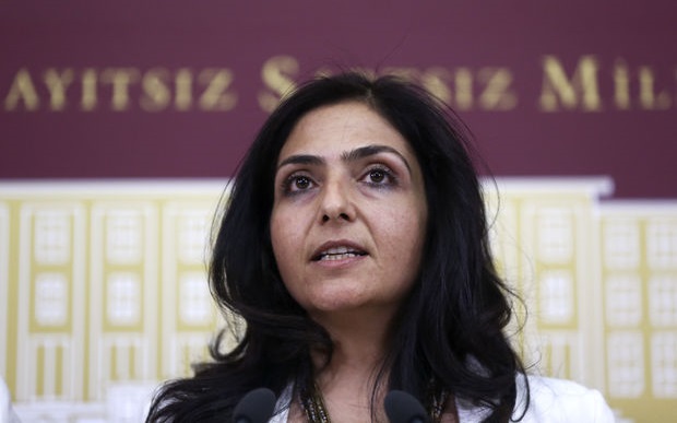 HDP&#8217;li Özgökçe TBMM&#8217;deki cinsel tacizi sordu: &#8220;Göreve devam ettirilmesinin gerekçesi nedir?&#8221;