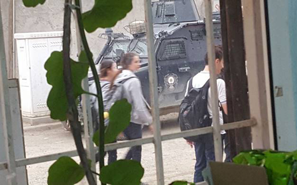 Cizre’de polis tokat attığı öğrenciyi gözaltına aldı