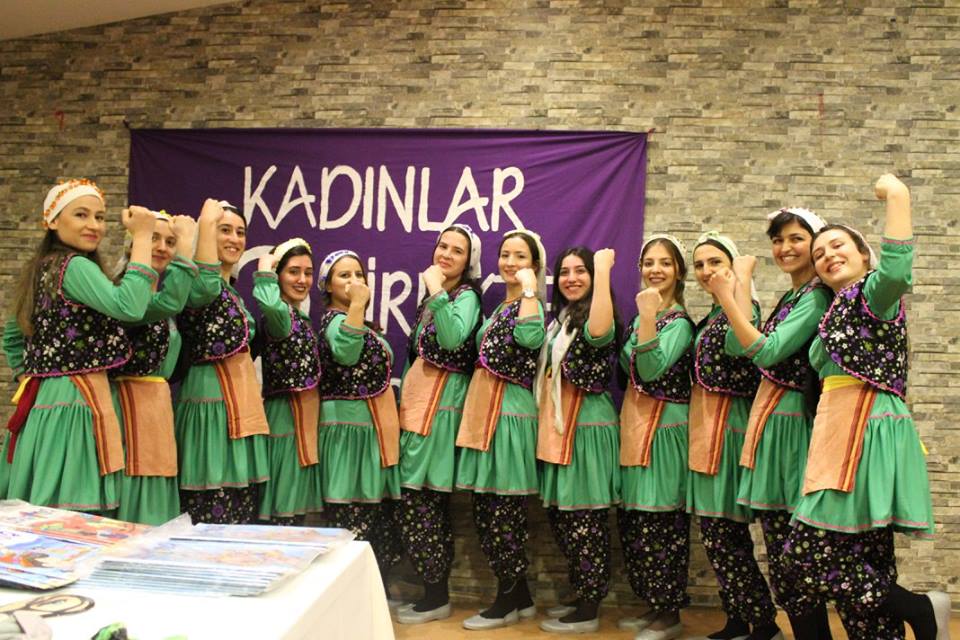 Trabzon&#8217;da kadınlar şenlikte bir araya geldi: &#8220;Hayatımızı savunuyoruz&#8221;
