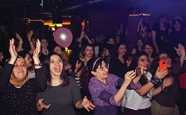 Ankaralı kadınlar Morfest’te erkek egemenliğine karşı “partiledi”