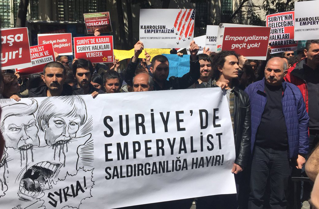 Sosyalistler Fransız konsolosluğu önündeydi: Suriye&#8217;ye emperyalist saldırganlığa hayır!