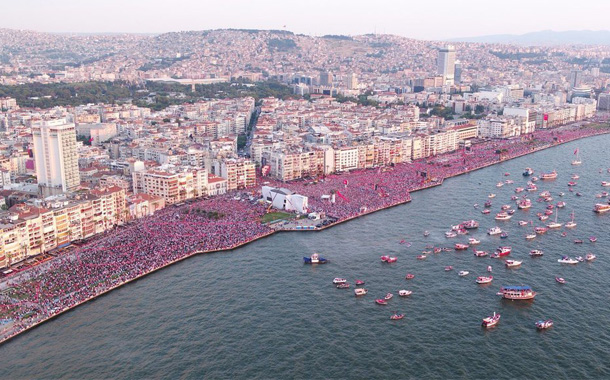 10 kare ve 10 sözü ile Muharrem İnce&#8217;nin milyonluk İzmir mitingi