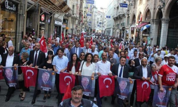 CHP&#8217;lilerden Taksim’de iktidar yürüyüşü