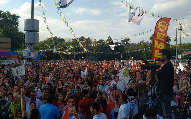 &#8220;Senle değişir&#8221; diyenler HDP&#8217;nin Ankara mitinginde buluştu