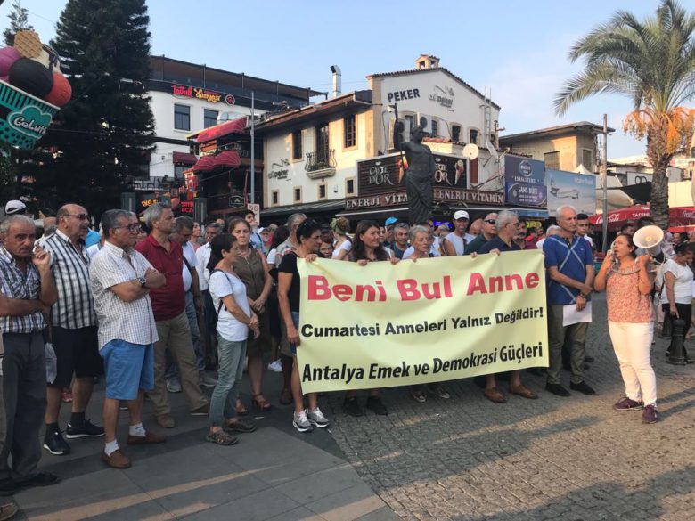 Antalyalılar, Cumartesi Anneleri’nin yanında: Gazlarla, silahlarla direnişi engelleyemezsiniz
