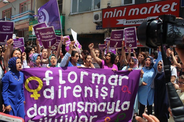 Group Rocher ve ikiyüzlülük &#8211; Deniz Bayram (Çatlak Zemin)