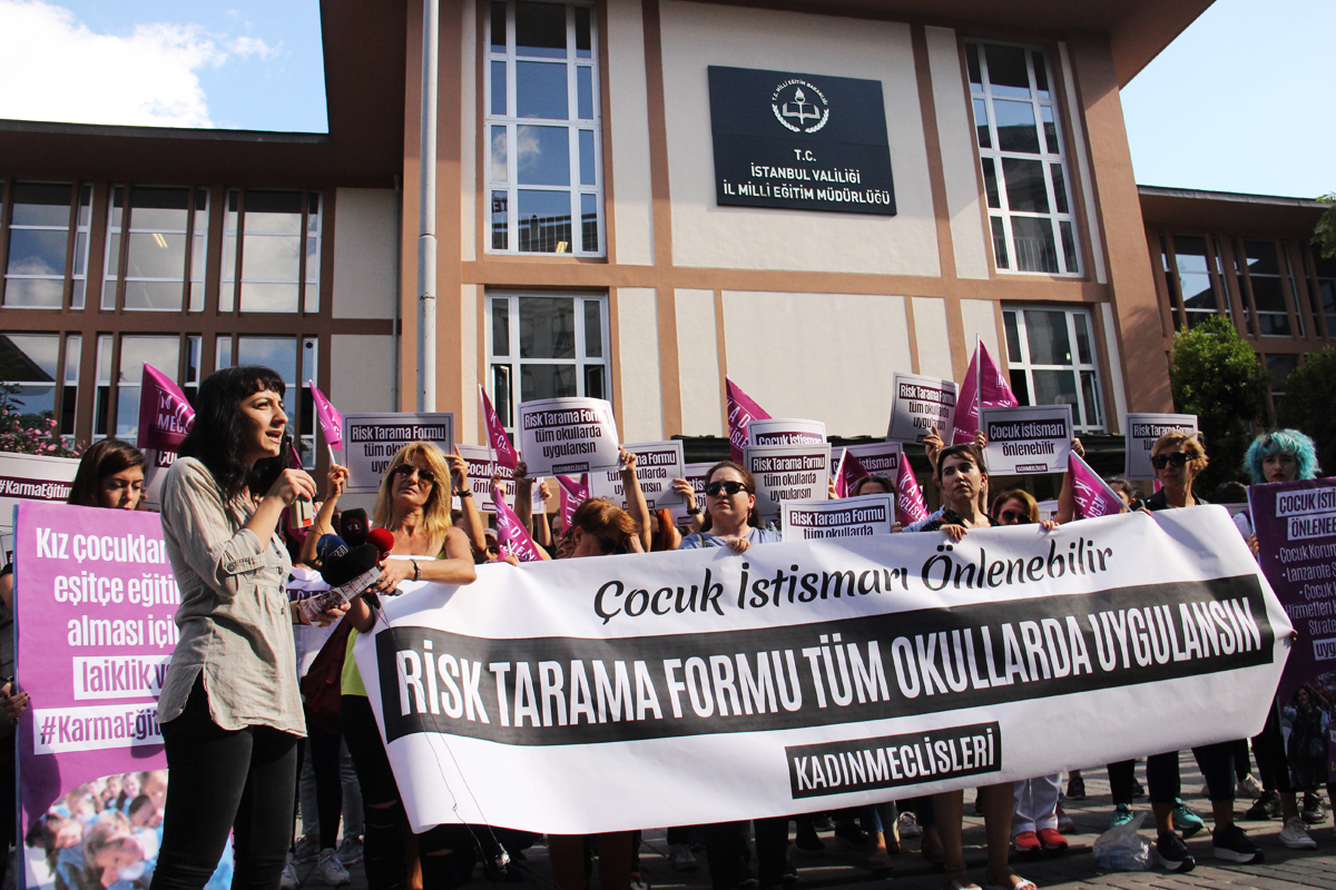 “Çocuk istismarı önlenebilir” diyen Kadın Meclisleri eylemdeydi