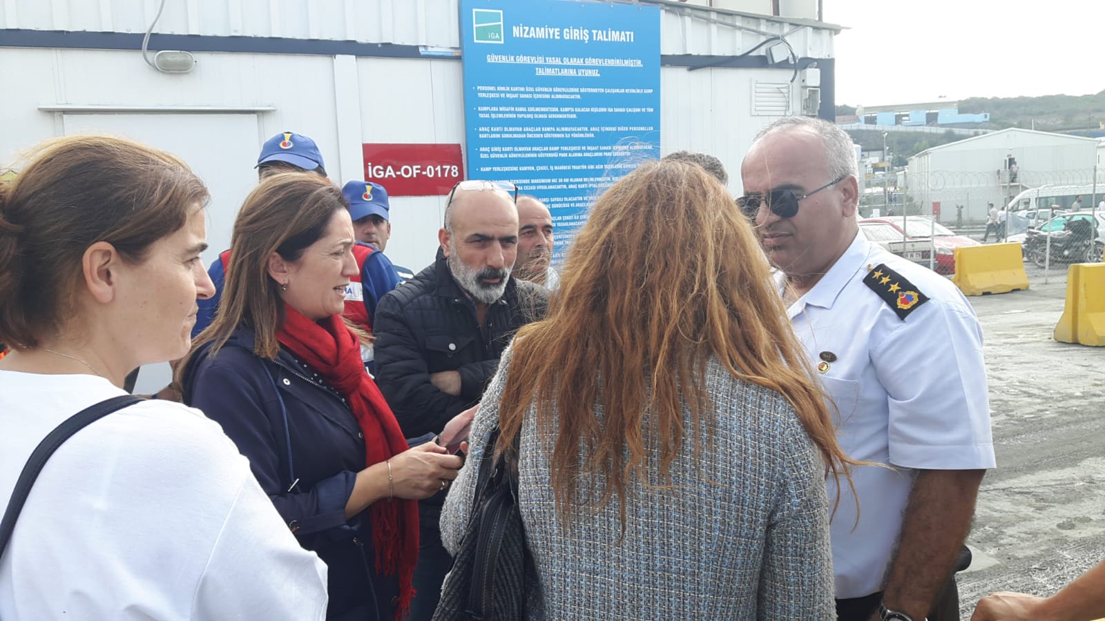 DİSK yöneticilerinin 3. Havalimanı&#8217;na girişi valilik tarafından engellendi