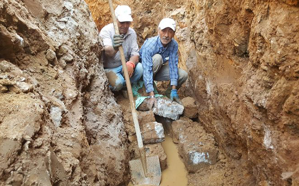 Üç emeklinin yaban hayvanları için verdiği su mücadelesi