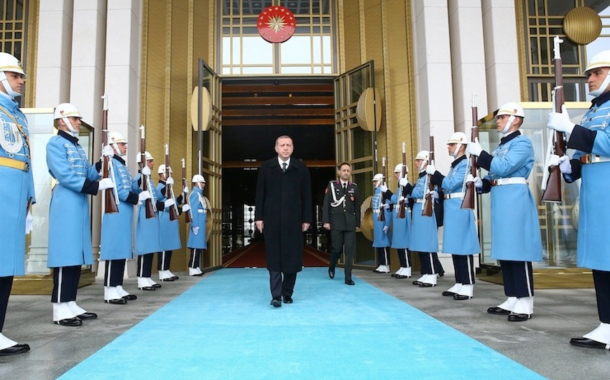 Karar&#8217;ın yayın yönetmeni Kiras: Mağduriyet iddiasına kimse inanmıyor çünkü AKP artık iktidar!