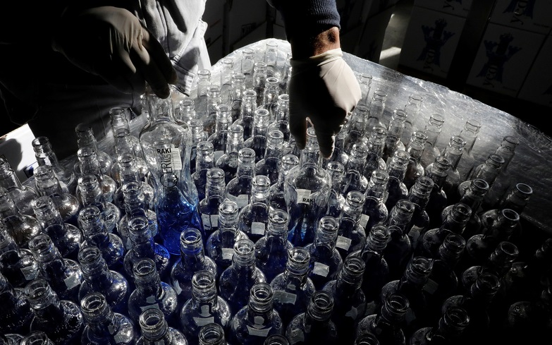 “Türkiye’de neler oluyor?” sorusunun cevabı rakı şişesinde &#8211; Kadri Gürsel (Al-Monitor)