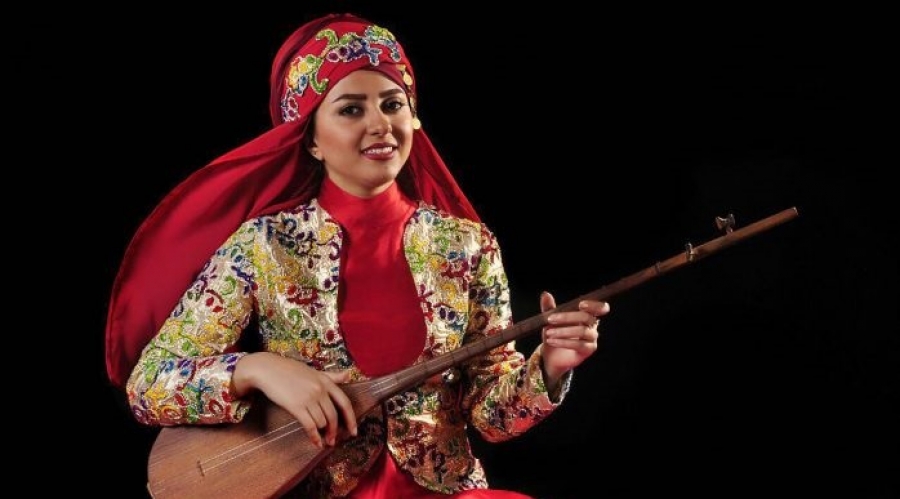 İranlı Kürt sanatçı Yalda Abbasi havalimanında gözaltına alındı