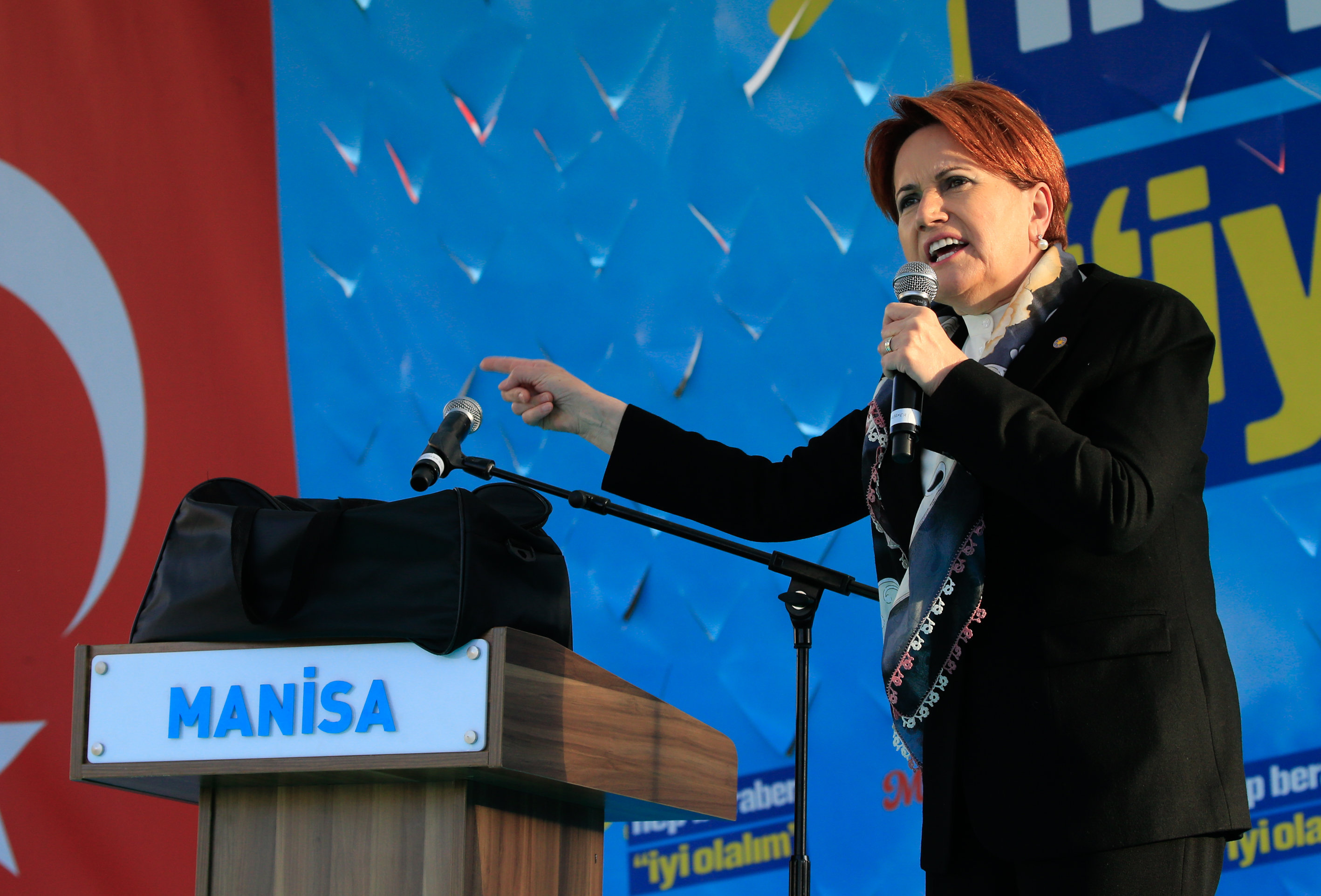 Akşener, Erdoğan’ın tehditlerine karşı çantasını hazırladı: &#8220;Gel beni al da görelim bakalım&#8221;