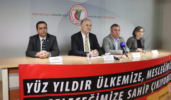 Sağlık meslek örgütlerinden Tıp Haftası açıklaması: Katmerlenen sorunlar geleceği belirsizleştiriyor