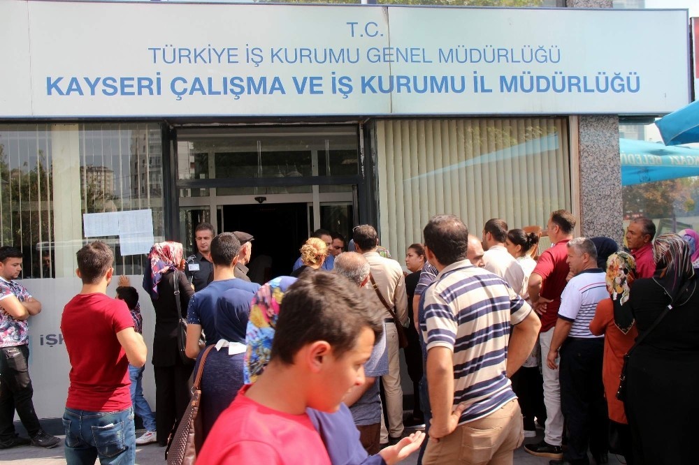 İstihdam 869 bin kişi azaldı